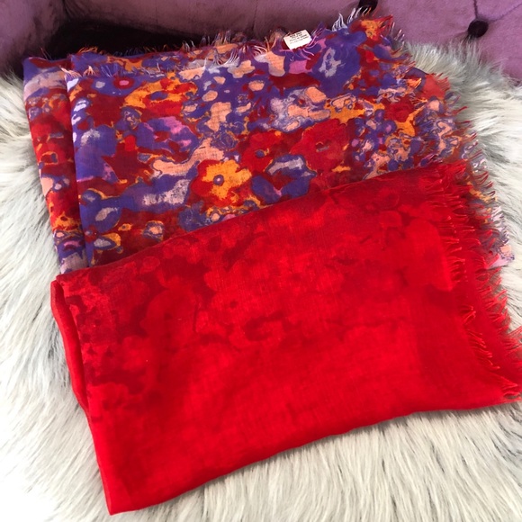 Anthropologie watercolor print scarf red, purple - Picture 2 of 8